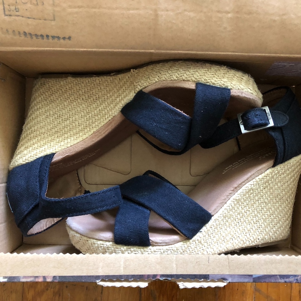Toms Black Strappy Wedges - Picture 5 of 7